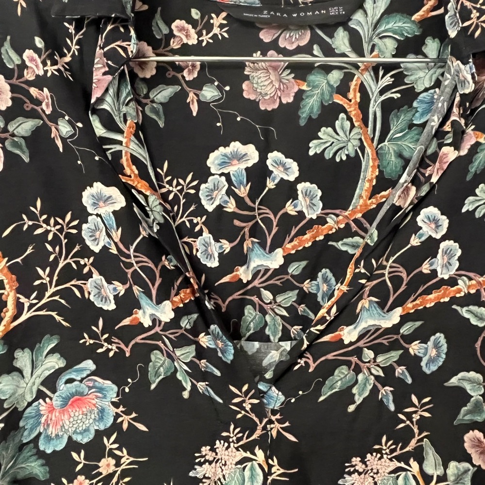 Zara Woman Semi Shear Black Floral V-Neck Blouse Top Size M - Picture 4 of 12
